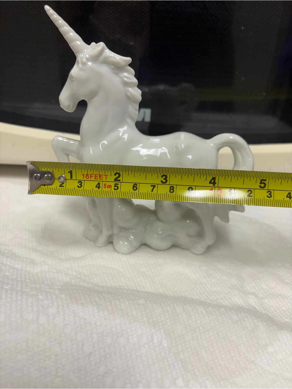 Vintage 1980s Ceramic White Unicorn Statue - Picture 6 of 7